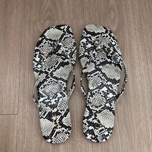 Loft Snakeskin Flip Flops Size 8